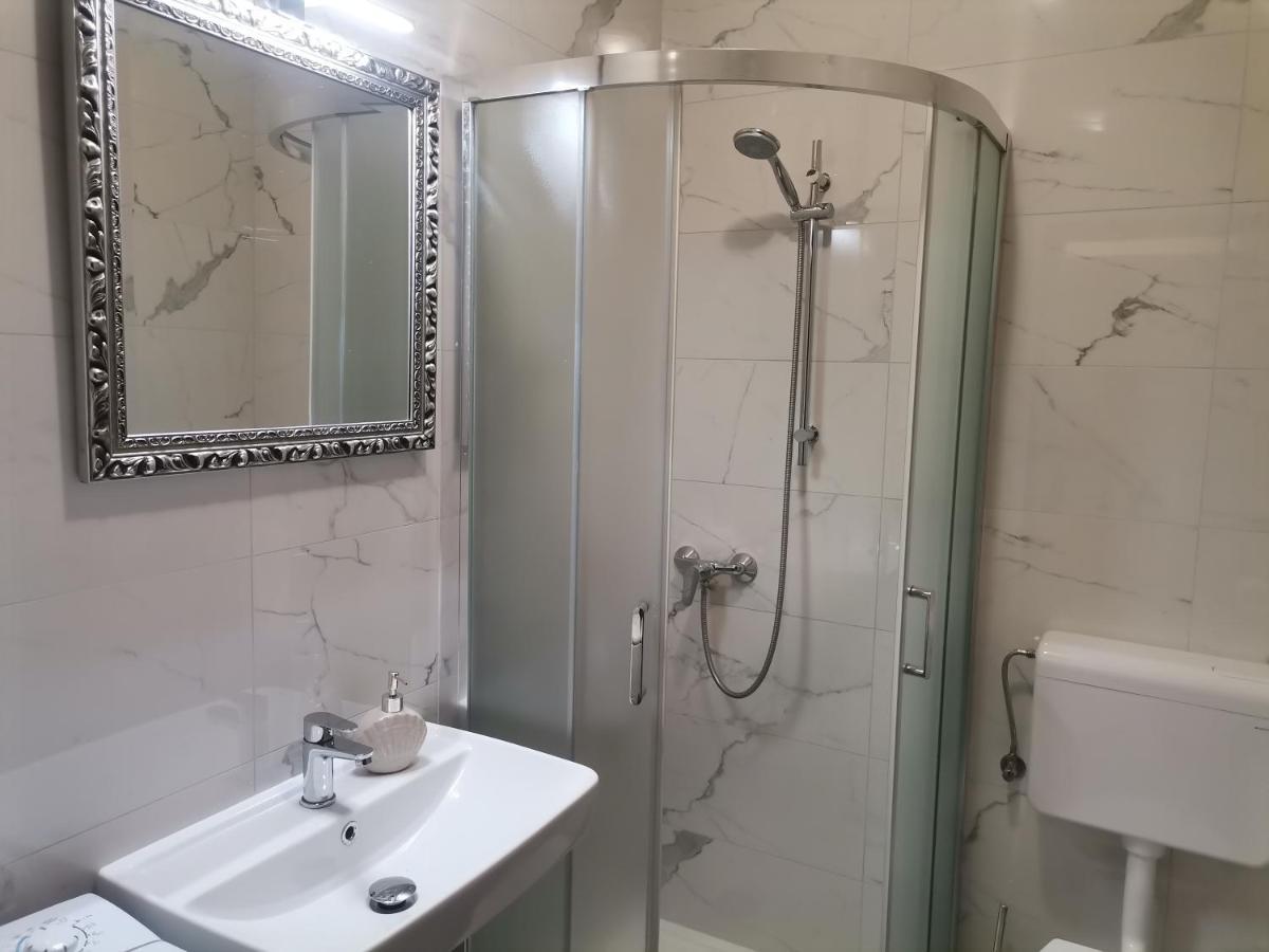 Renato Apartment Bašanija Екстериор снимка